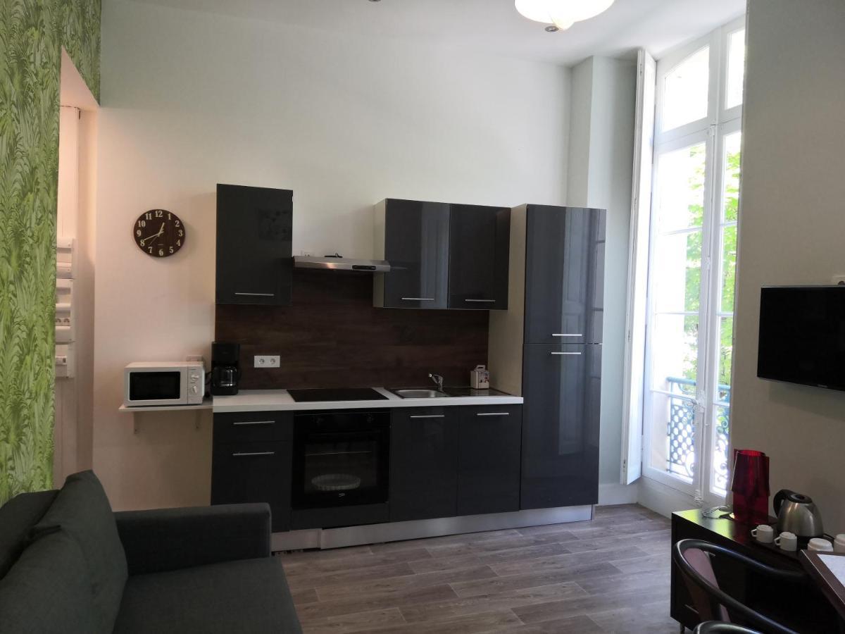 Royal Luchon Aparthotel Bagneres-de-Luchon Ngoại thất bức ảnh