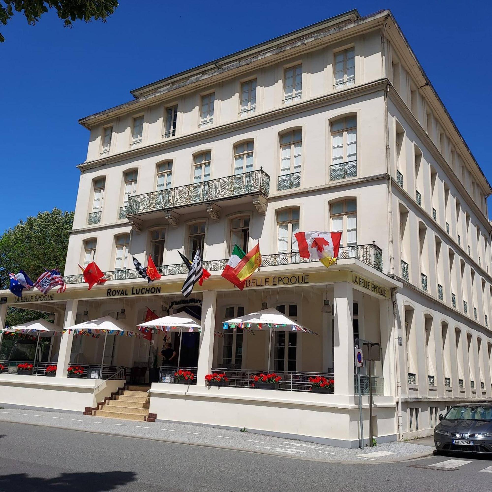 Royal Luchon Aparthotel Bagneres-de-Luchon Ngoại thất bức ảnh