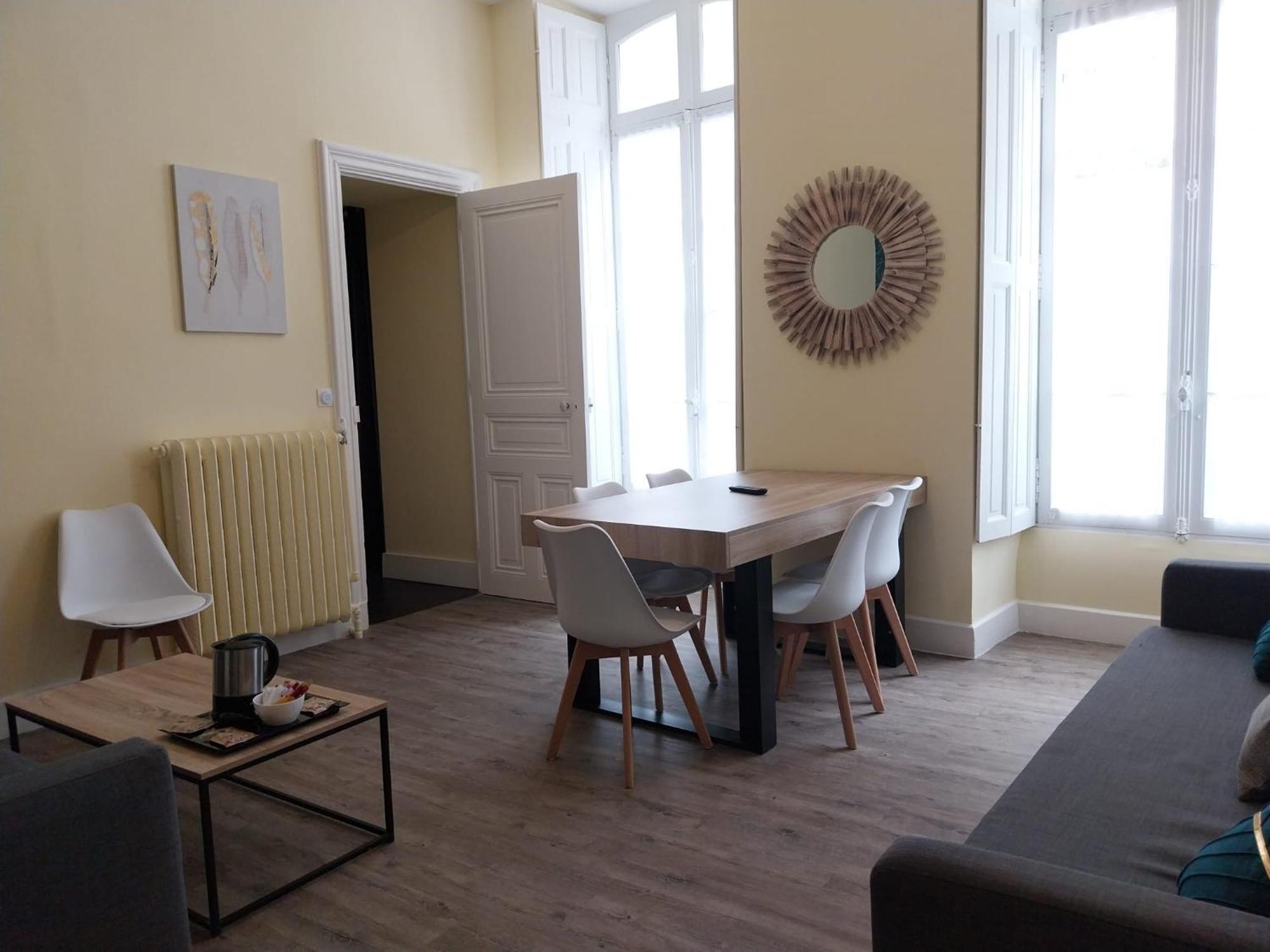 Royal Luchon Aparthotel Bagneres-de-Luchon Ngoại thất bức ảnh