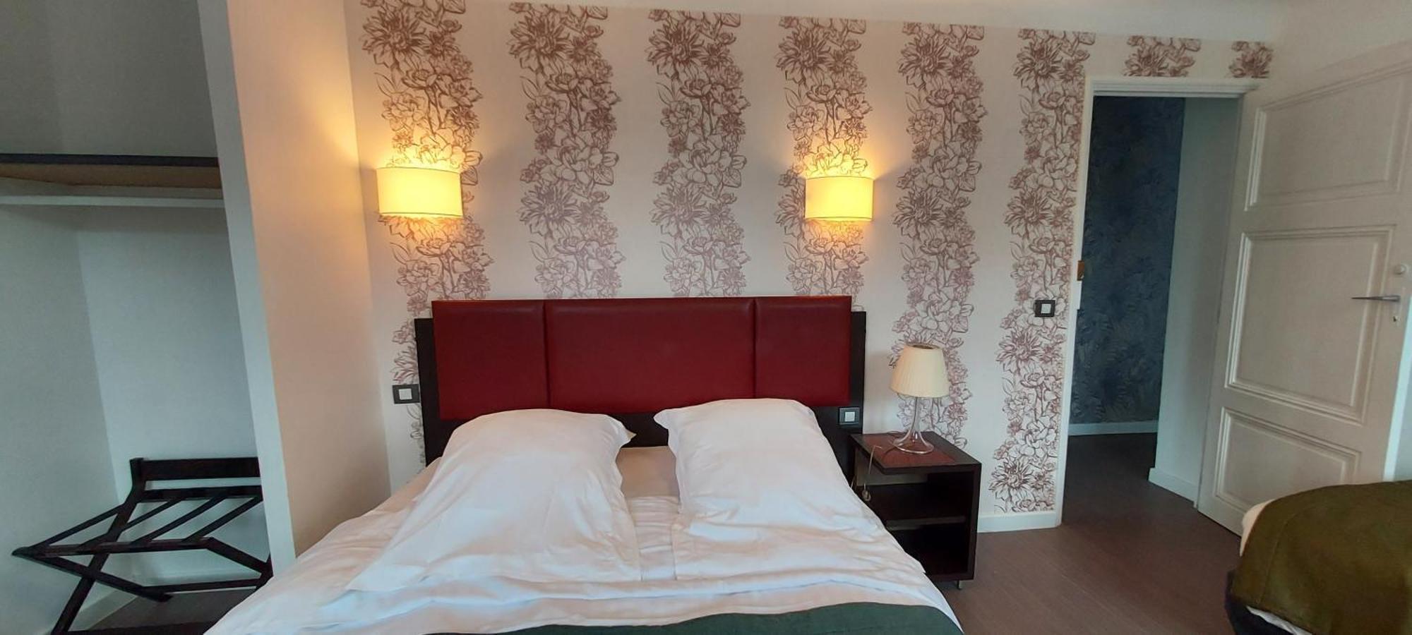 Royal Luchon Aparthotel Bagneres-de-Luchon Ngoại thất bức ảnh